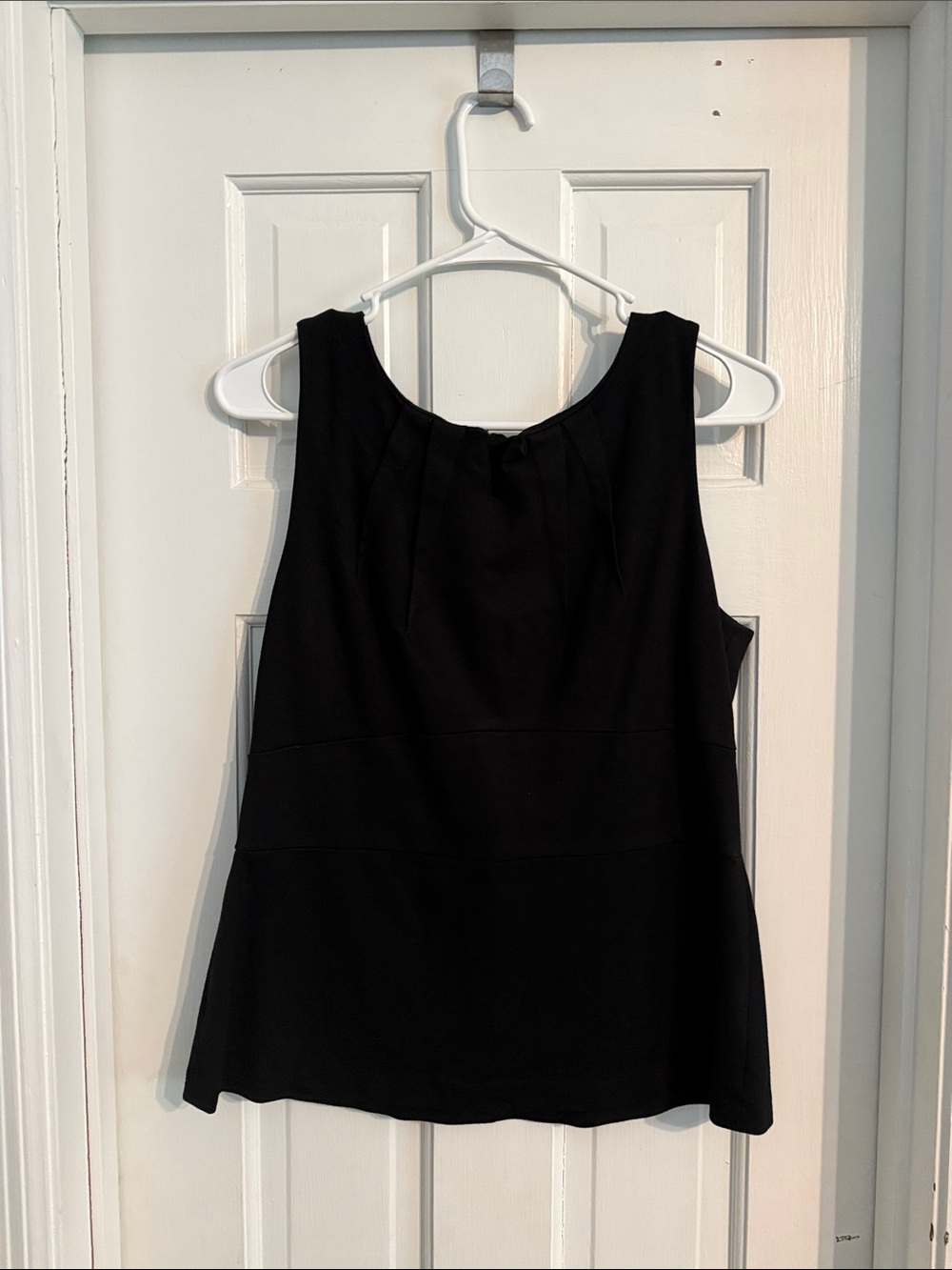 Cabi Black Sleeveless Women's Tank Top